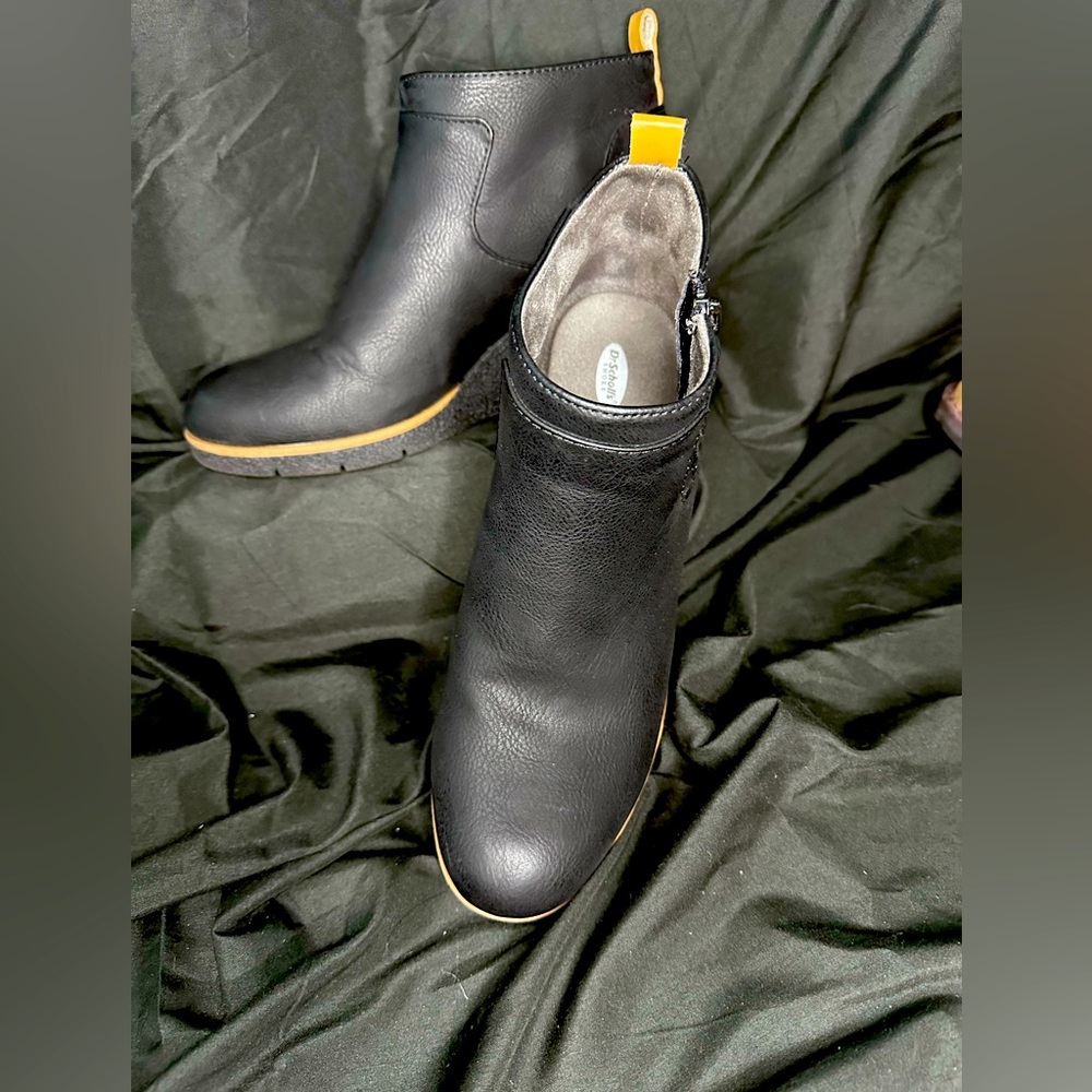 Woman’s wedge booties